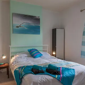 Relaxing 2-bed House - Sofabed Option Holiday home
