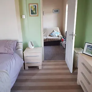 1 Bed Option Of Twin Sofabed - Extra Apartment